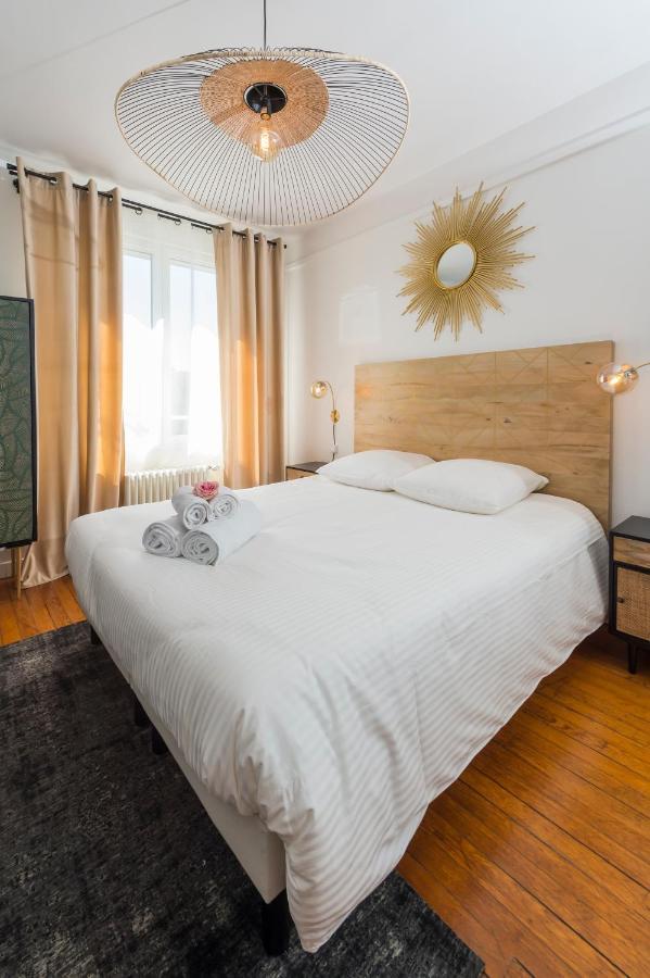 Suites Mana: Chic Downtown Rethel with Private Fitness Exterior photo